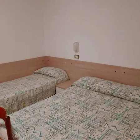 Cozy Flat With Shared Garden Daire