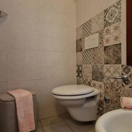 Daire Cozy Flat With Shared Garden Bibione