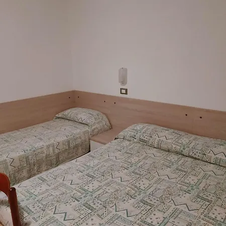 Refurbished One Bedroom Flat With Communal Garden