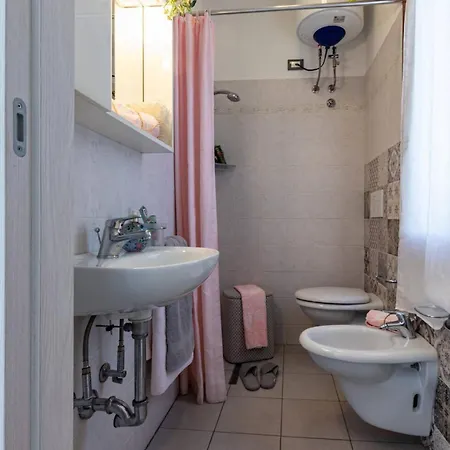Cozy Flat With Shared Garden * ביביונה