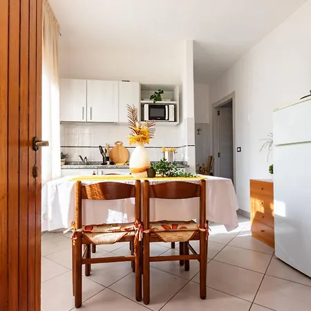 Cozy Flat With Shared Garden Lejlighed
